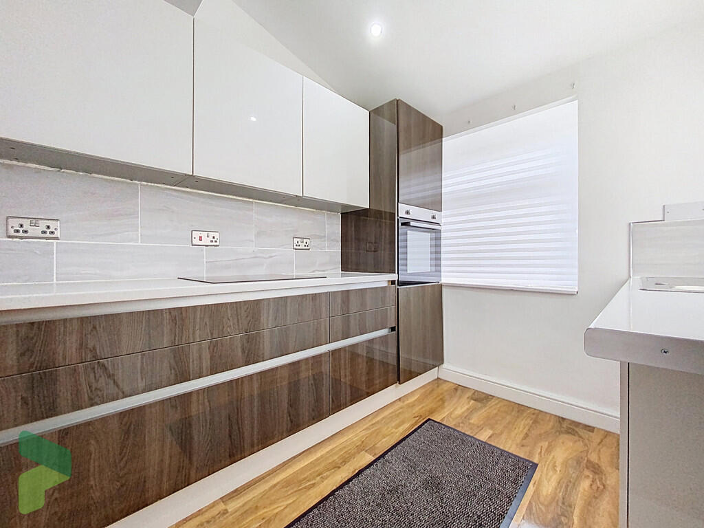 Open Plan Fitted ...