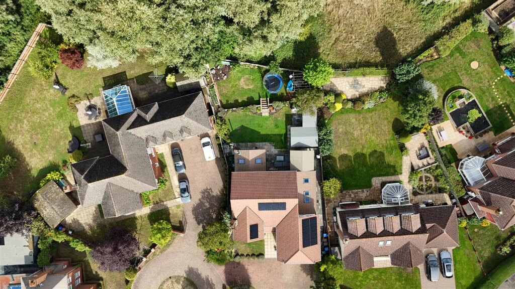 dji_fly_20250904_151104_0045_1756998872704_photo.j