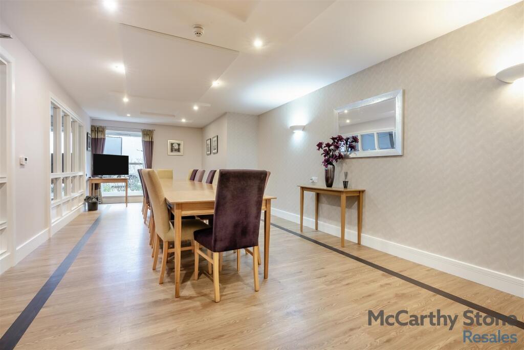 8672543-interior15.jpg