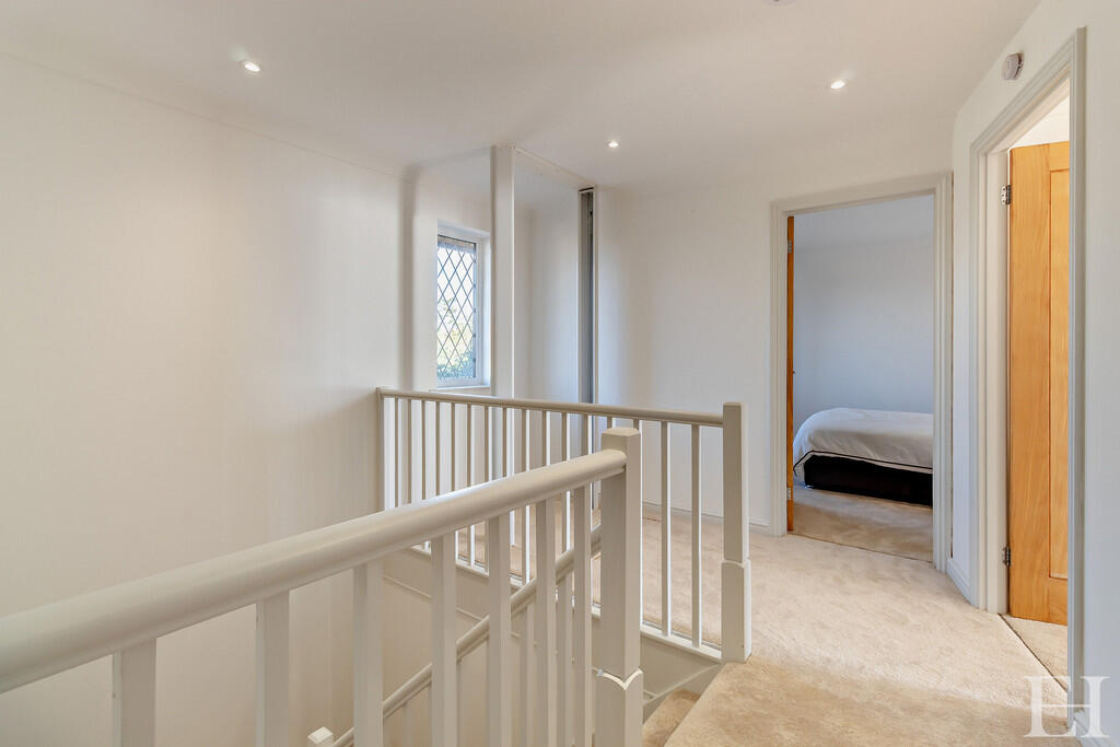 8664256-interiorW...