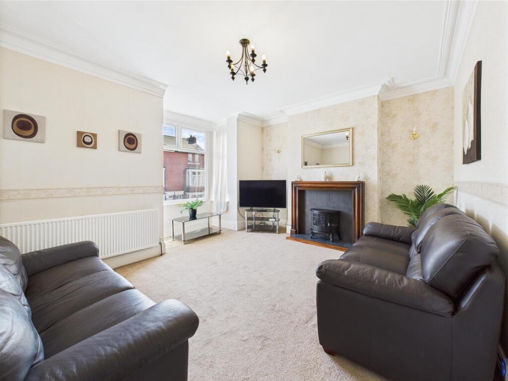 Bedroom: