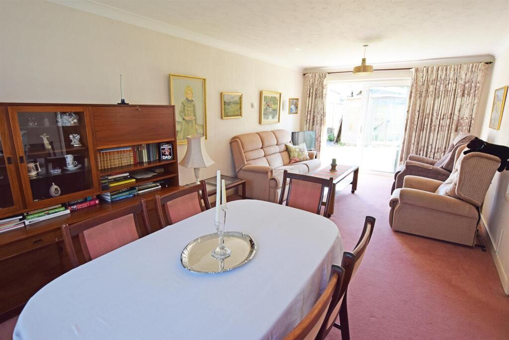 Lounge/Diner
