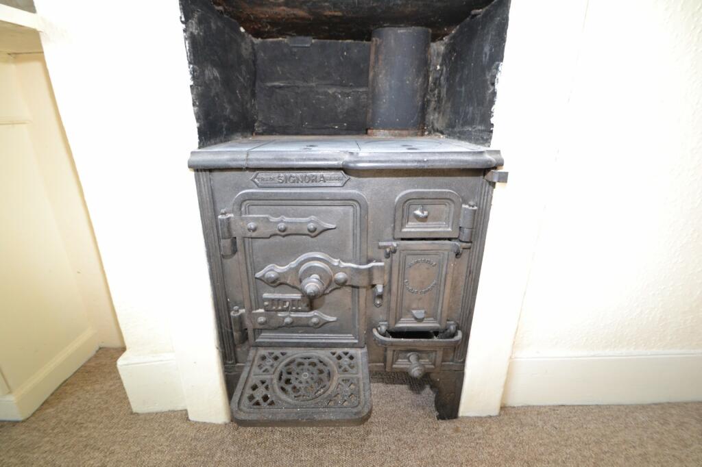 Feature Stove