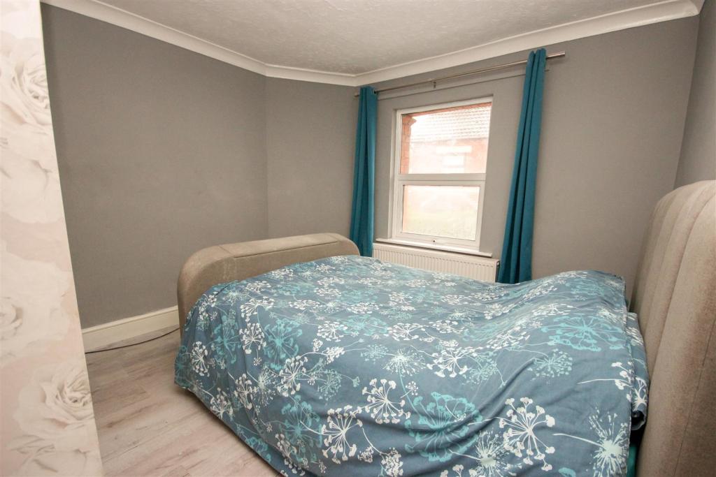 Master Bedroom 1.jpg