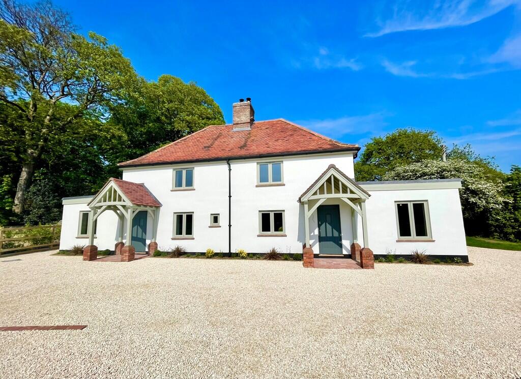 5 Courtwick Park ...