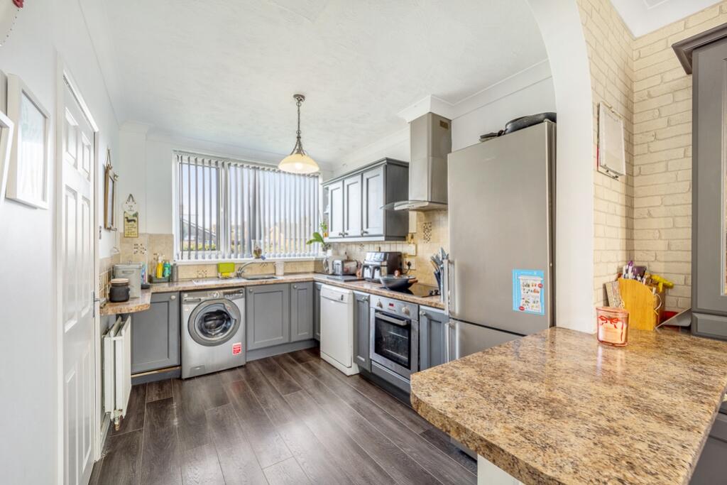 6 Lighton Avenue (Frampton)-16