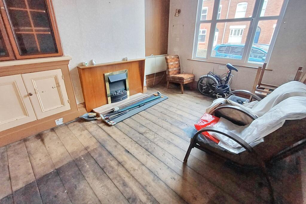 5 Elm Grove, Sale, M33 7JZ