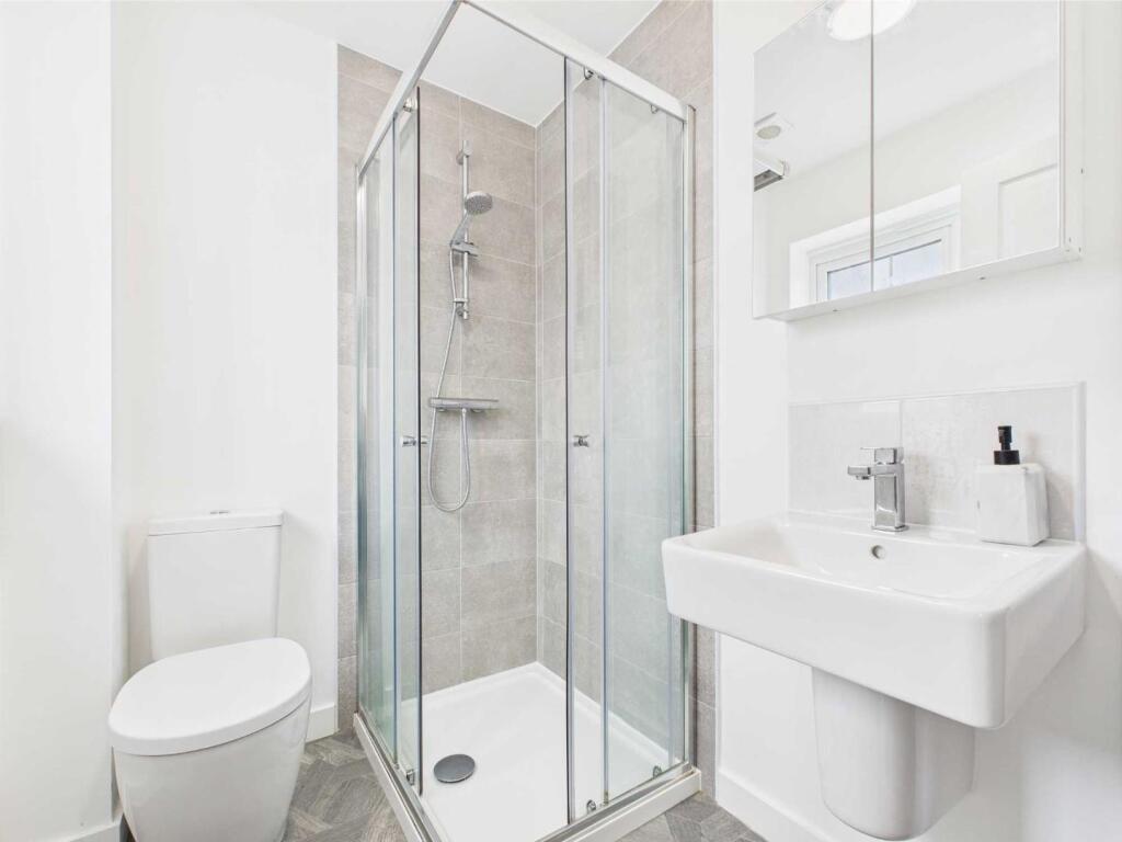 Ensuite shower room