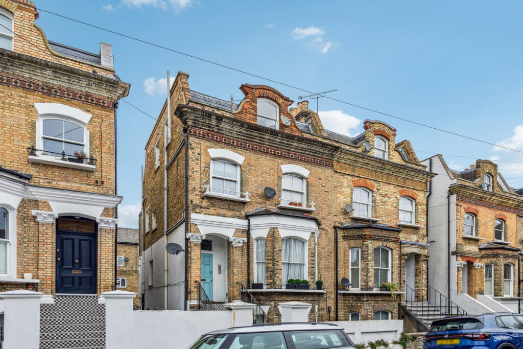 Oberstein Road, London, SW11