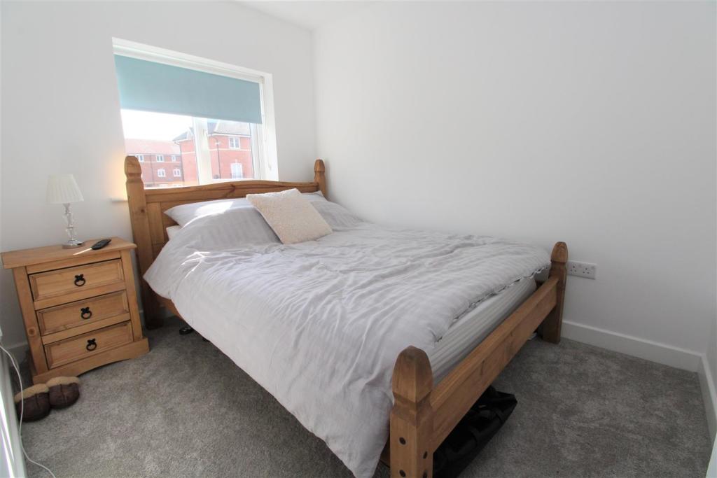 bedroom 2 .jpg