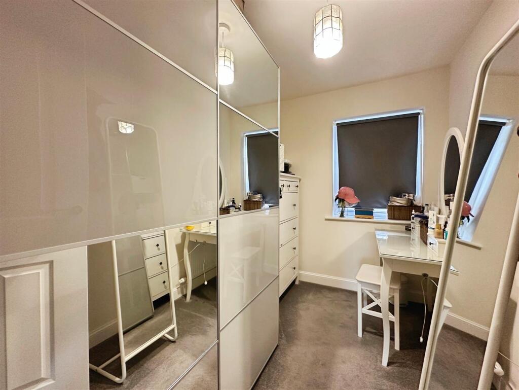 2b7a77b5--47F4-A1F5-6D0F042A7B04-32518-00000F6501D