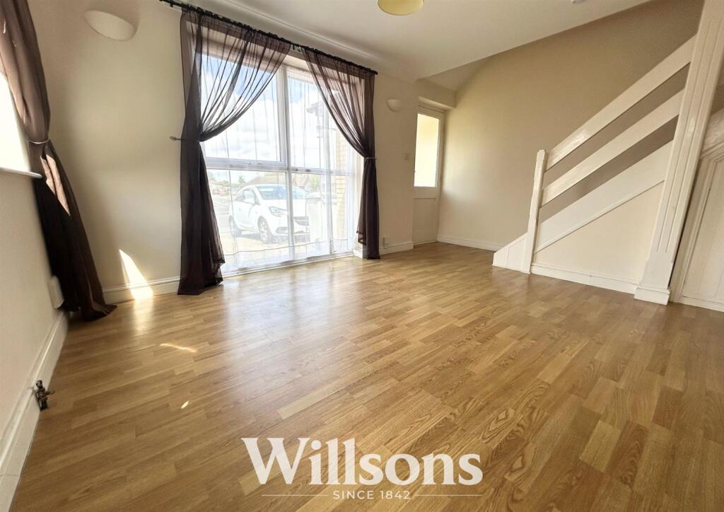 Living room 1.jpg