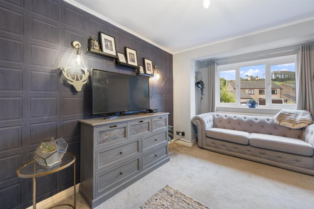 Lounge - panelled wall.jpg