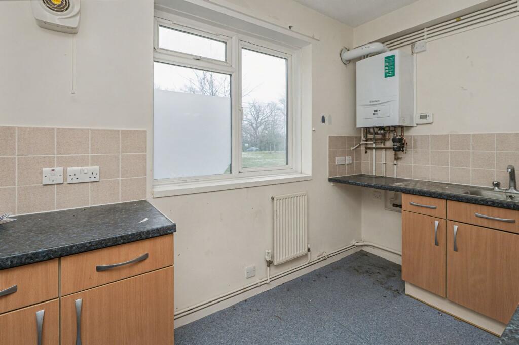 Flat 2 Campion House, Jocks Lane, Bracknell, RG42 1PG