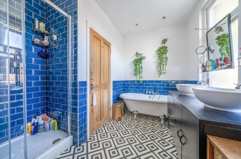 1354483-16-68c449...