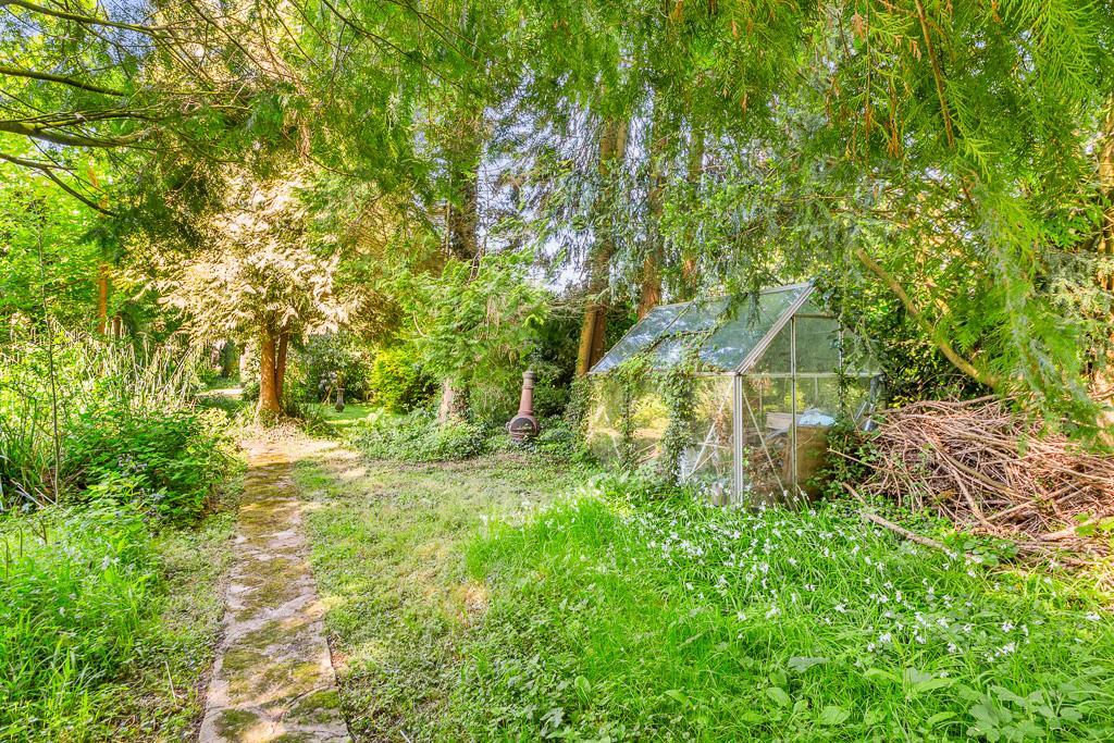 4 Vernon Walk -18.jpg