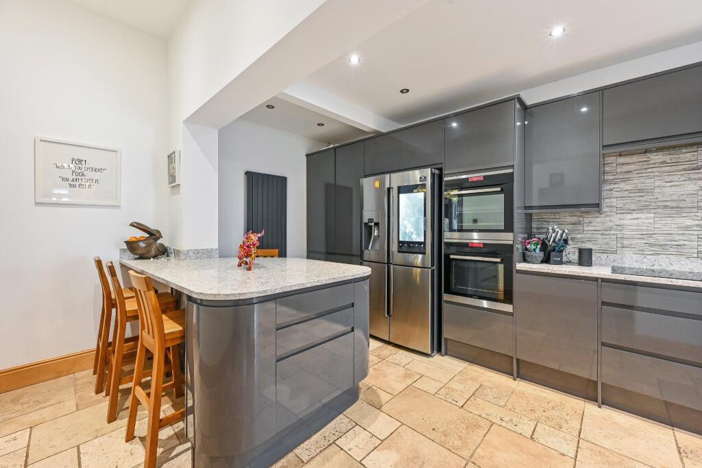 Kitchen/Breakfast Rm