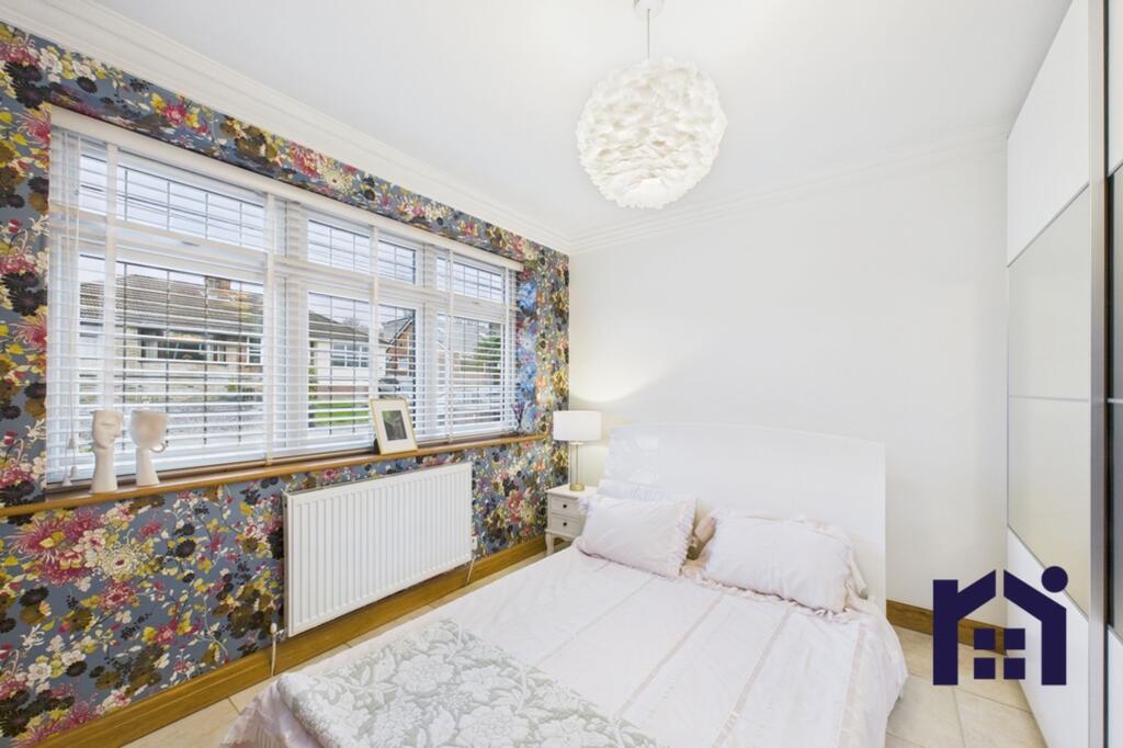 Oak Avenue, Standish, WN6 0EA