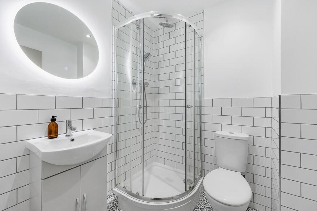 5 Wellington Place-11.jpg