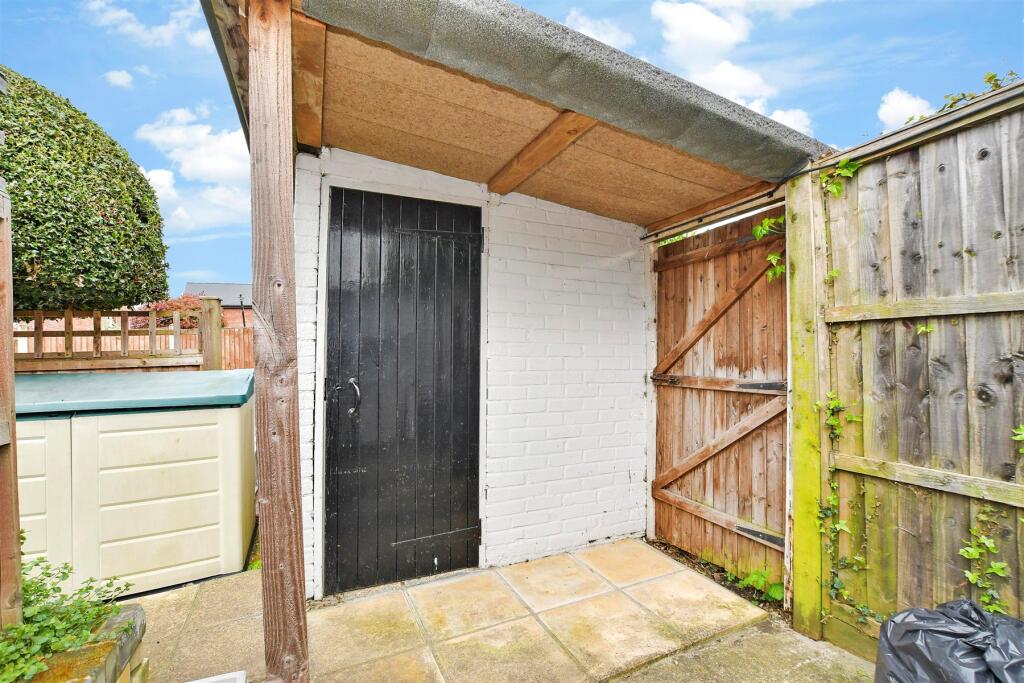 Workshop/Outbuildings