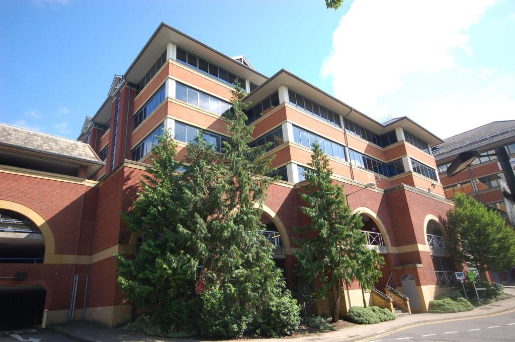 Ext - Swan House (3)