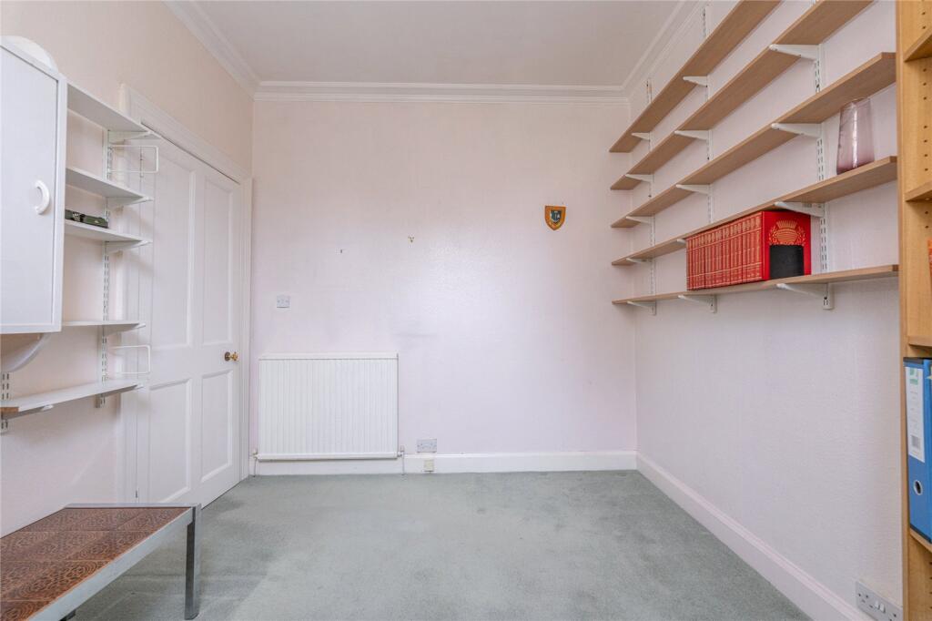 Bedroom/Family Room