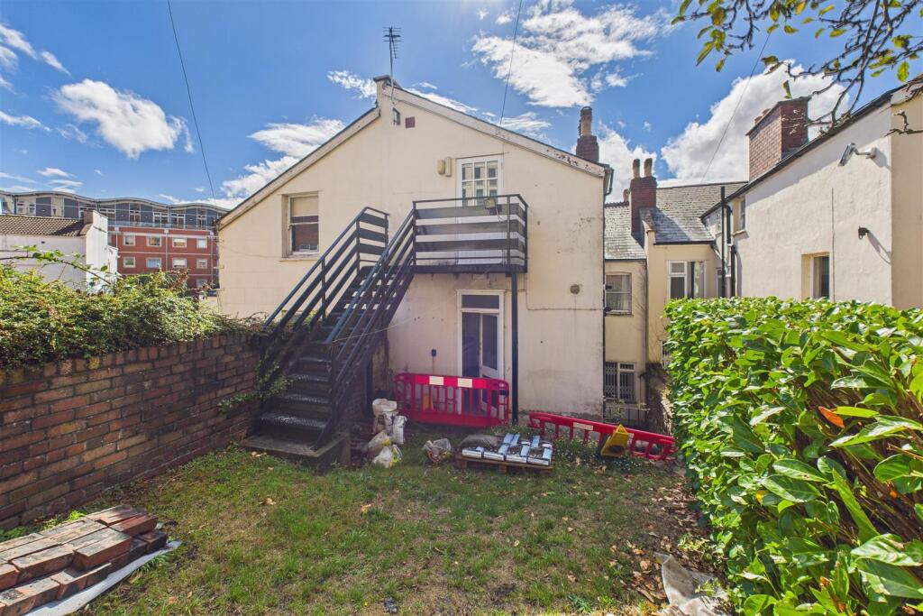 97 Woodland Road, Redland, Bristol BS8 1US | Freeh