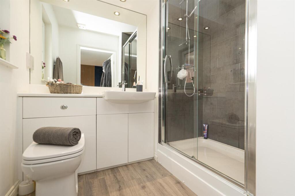 Master Ensuite