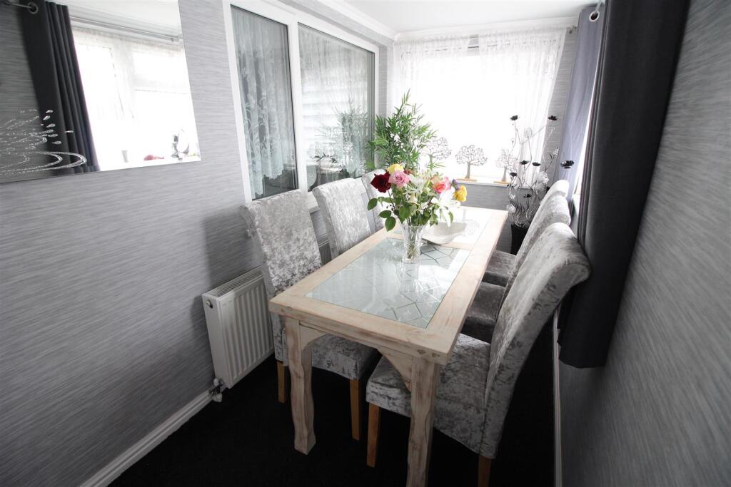 Sitting Room / Diner