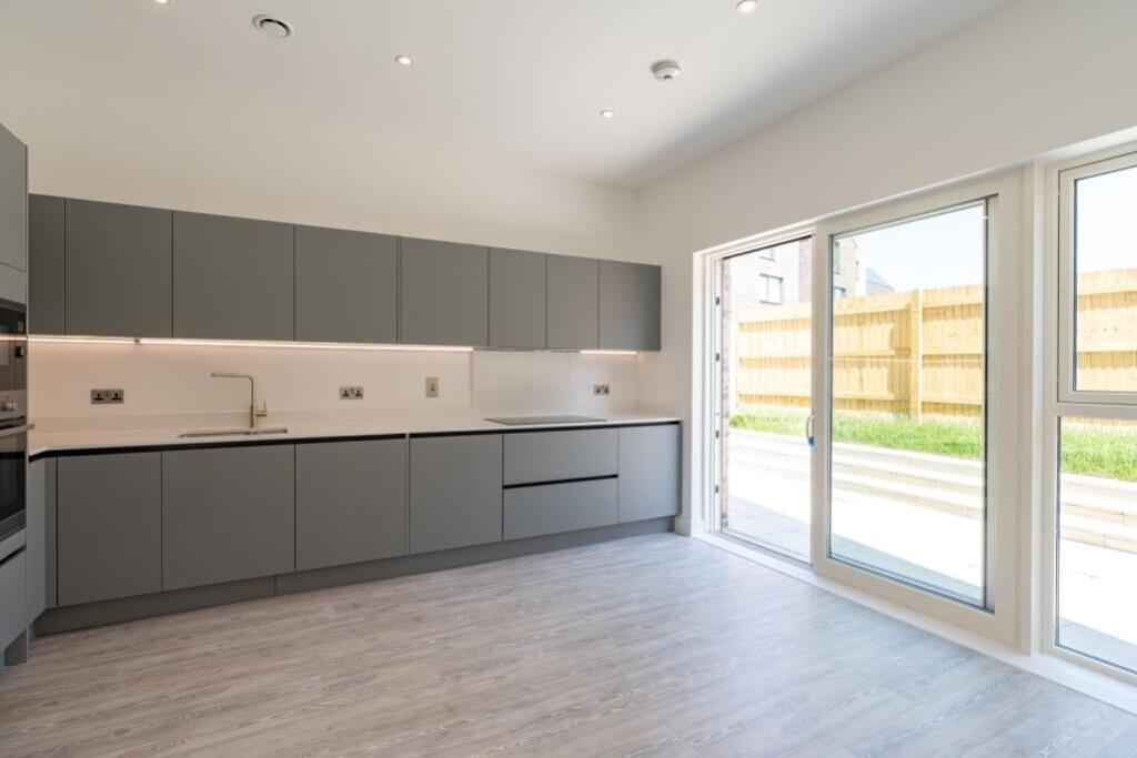 10516_10689183_IMG_02_0000