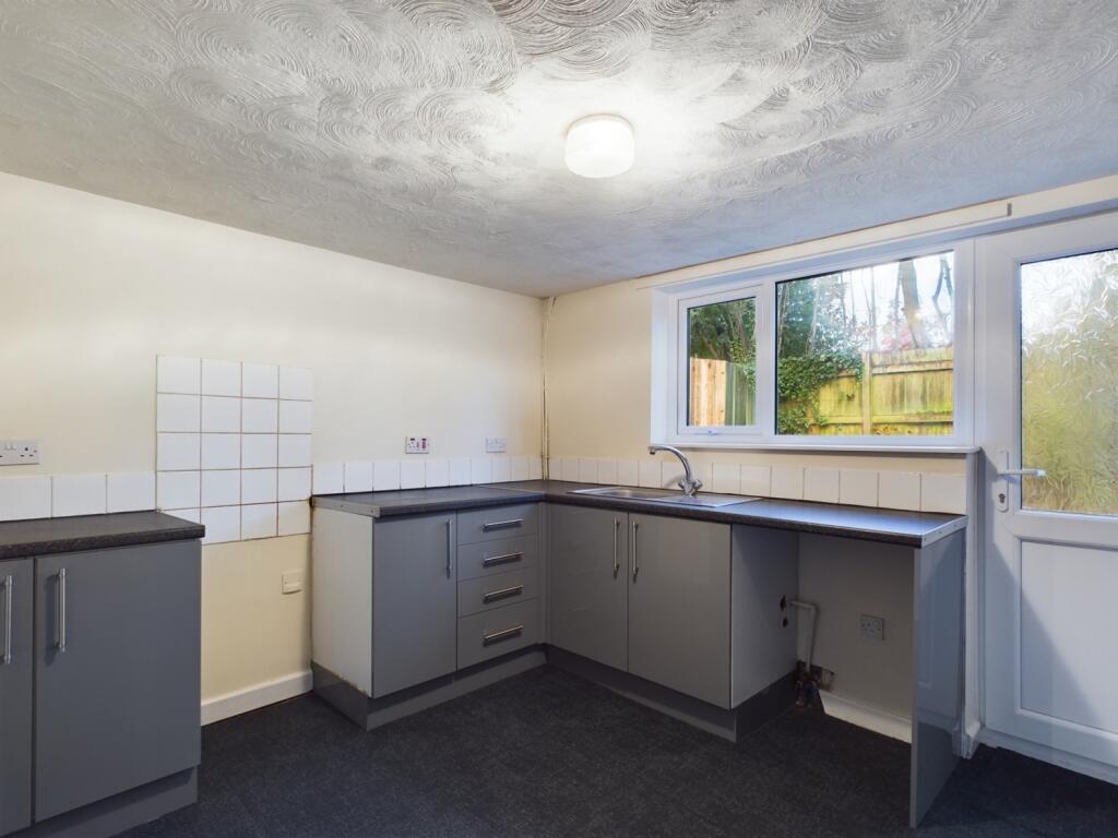 CAM01440G0-PR0078-STILL005