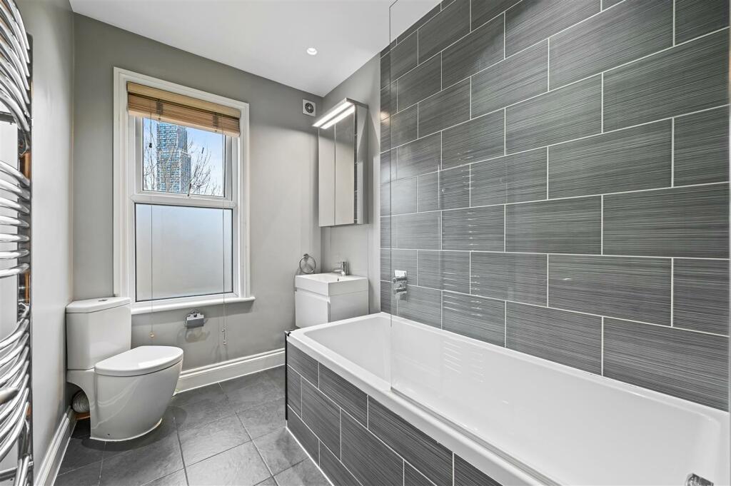 AR - Eastfields Road2.JPG