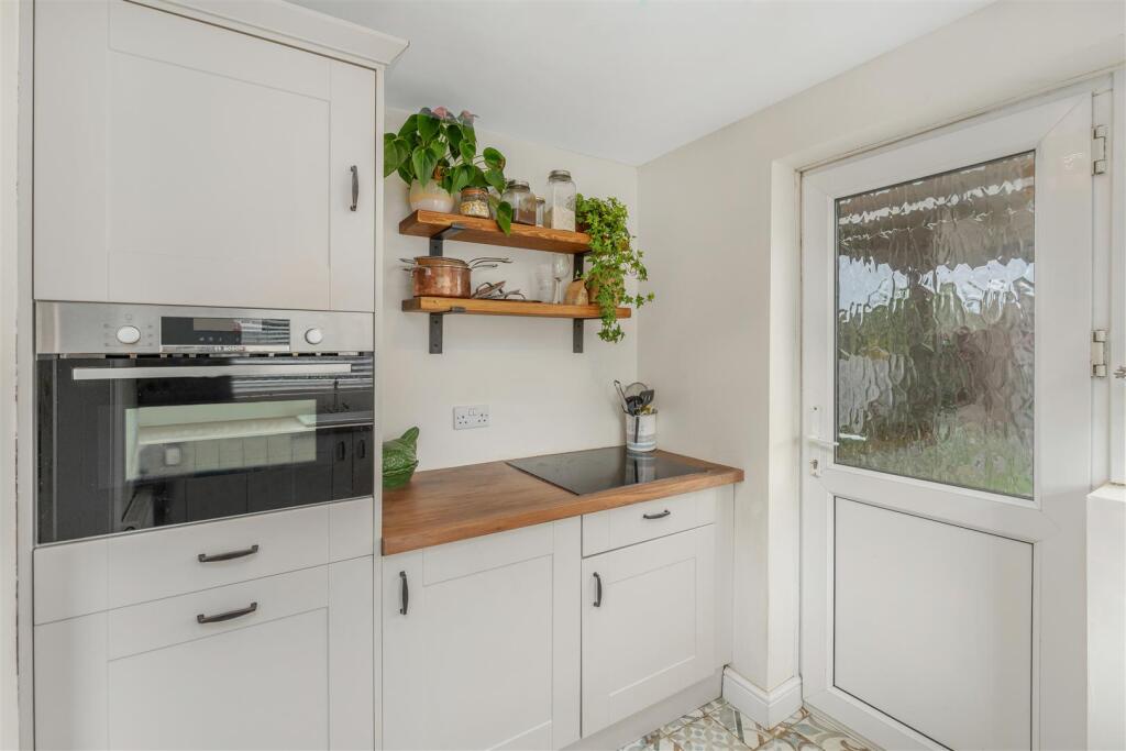 1 Sandell Close, Banbury-12.jpg