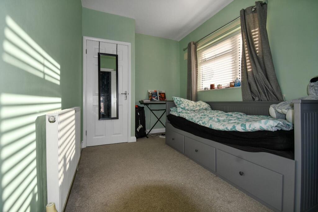 Bed2.JPG
