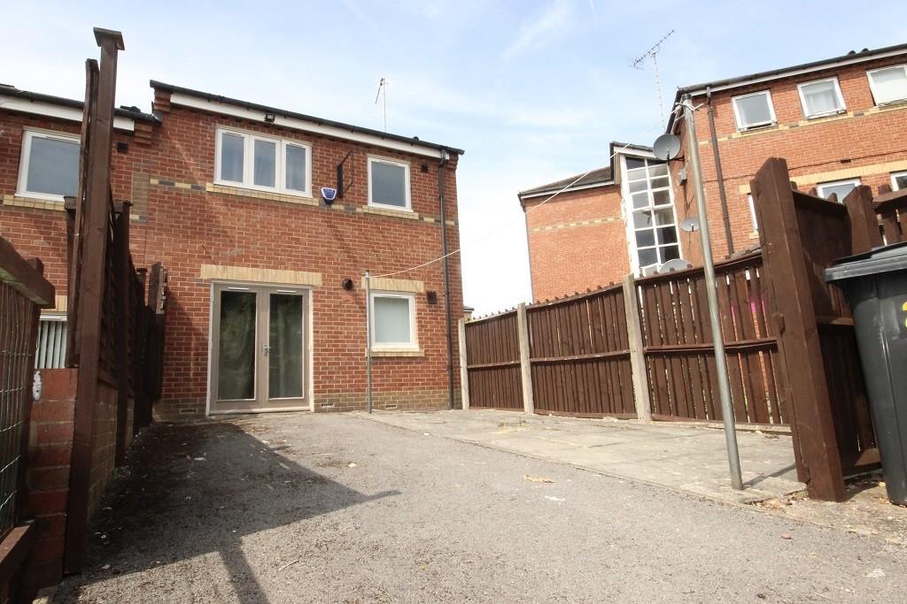  Rear Yard