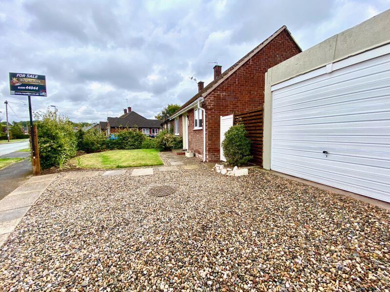 Gravel Driveway/Garage