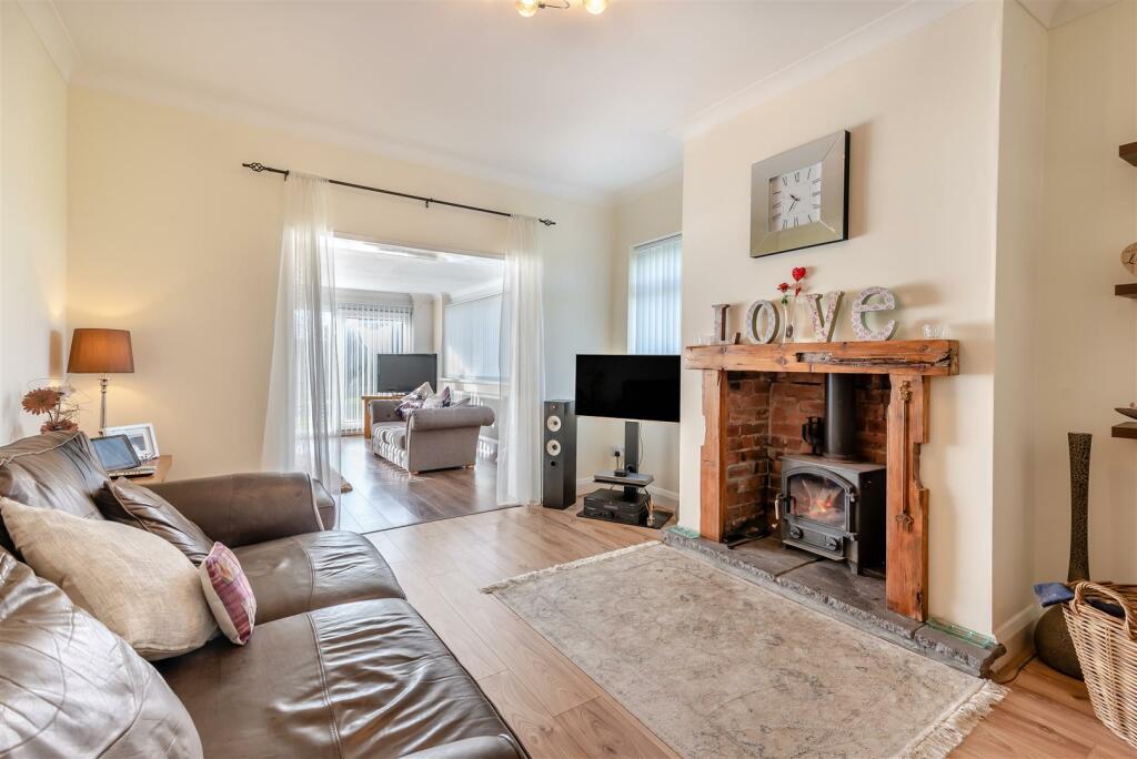 8584800-interior06.jpg