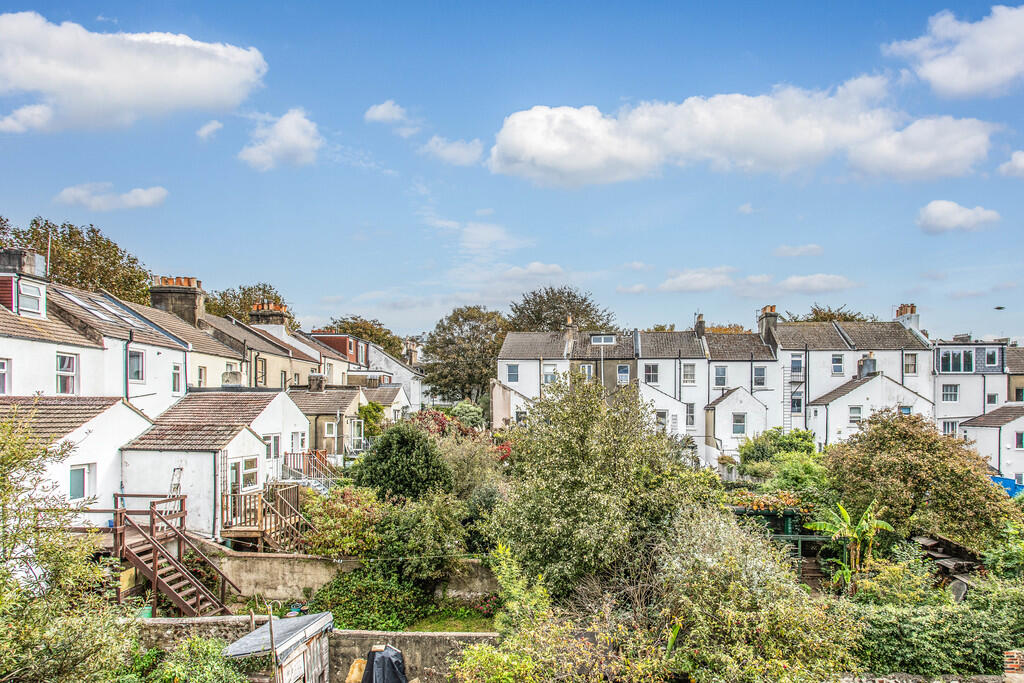 24 Lorne Road16