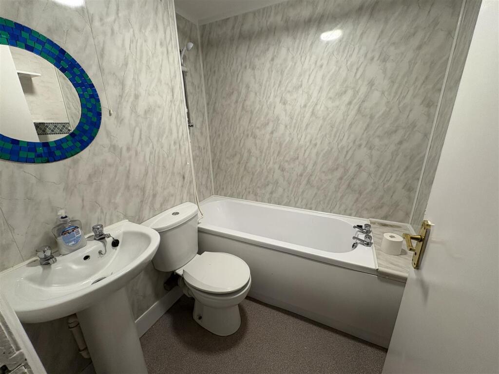 Pic 4.jpg