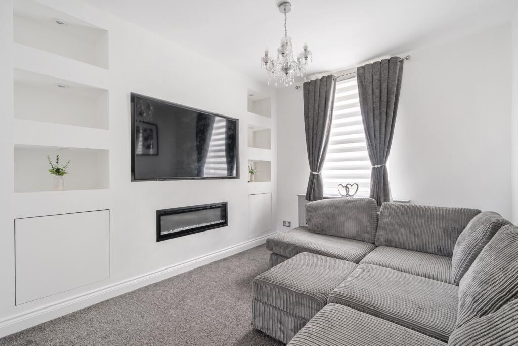 1383397-8-6926e00a00c26