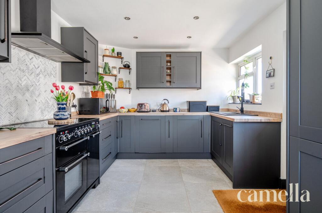Kitchen / dining room