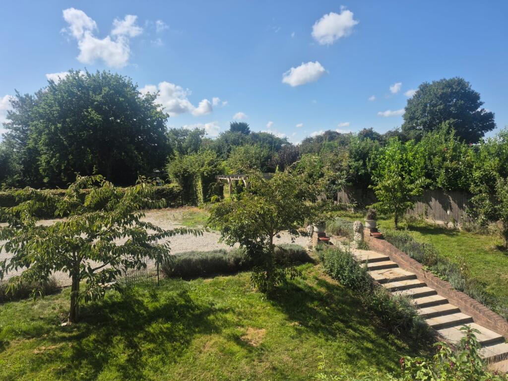 8f2568eb-4b39-4dee-8b80-1133f84056e7 T202508251346.jpg