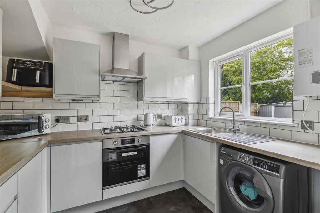 Kitchen to Garden.jpg