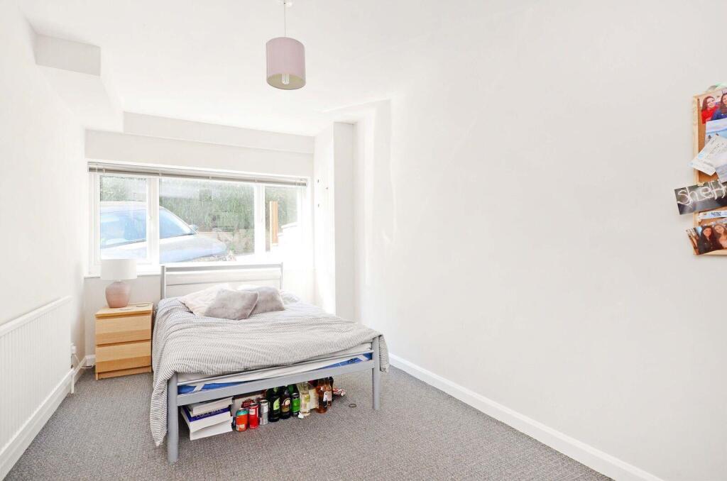 BEDROOM 1.jpeg