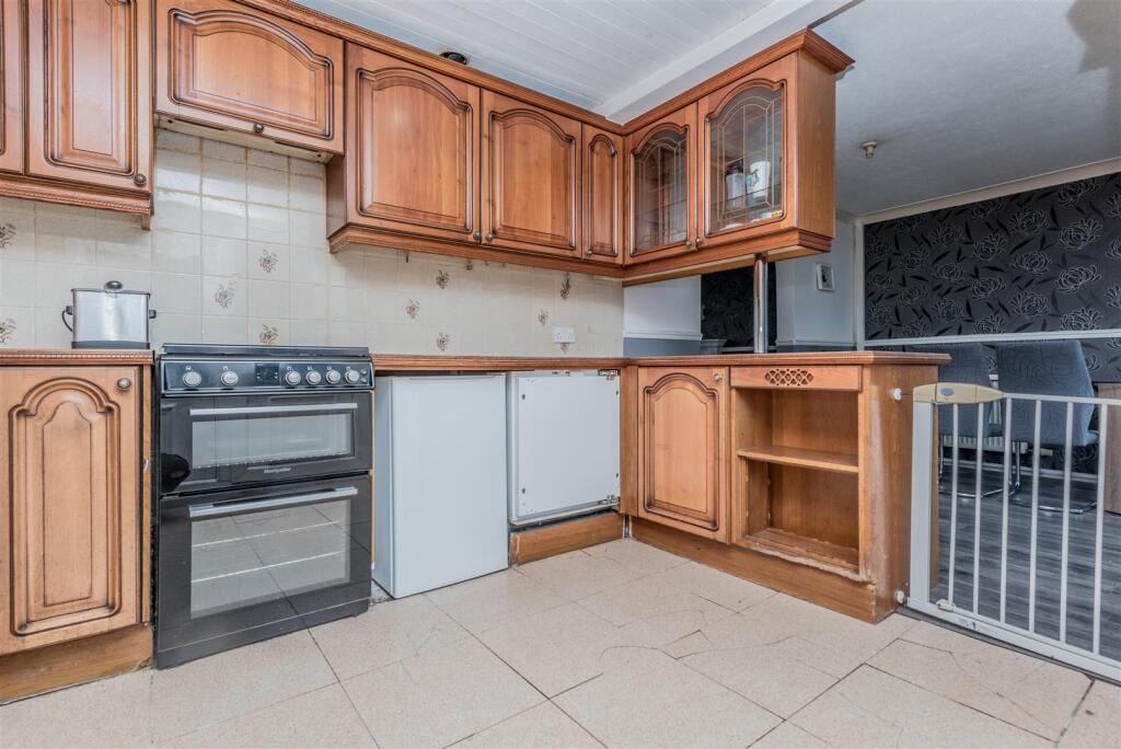 Fitted Dining Kitchen: