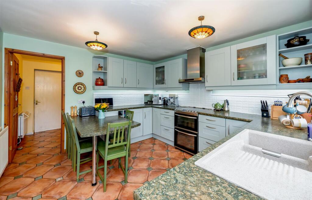 Kitchen 1 SAPL3422-20251008-DxO_DeepPRIME XD2s.jpg