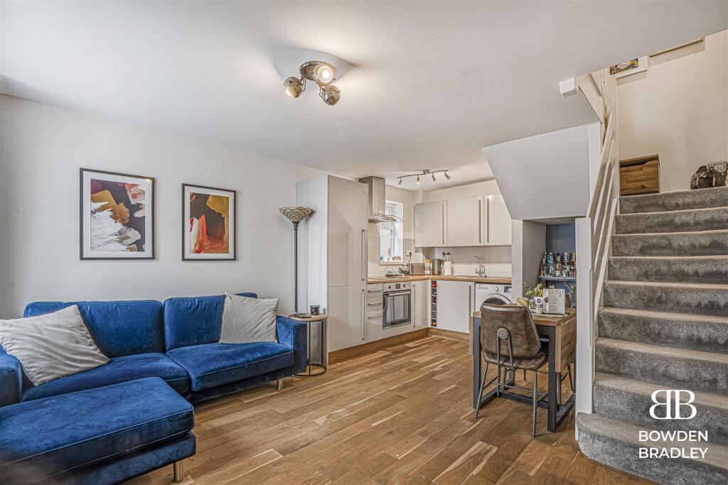 Living Room/Kitchen