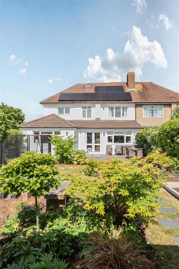 16 Craddocks back of house.jpg