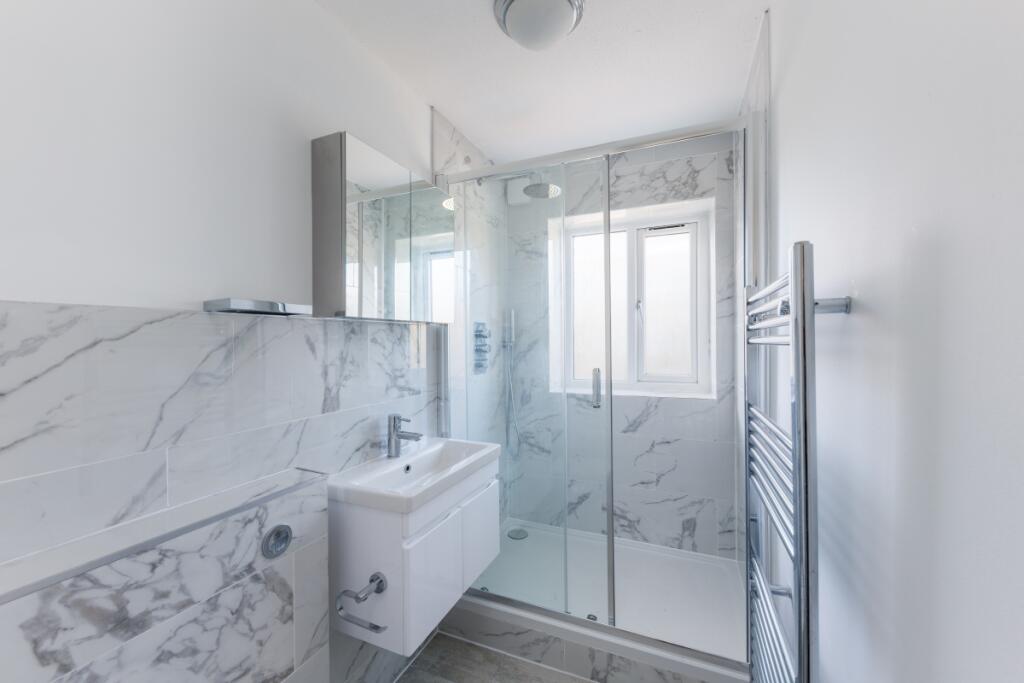 Jamaica Road F122...