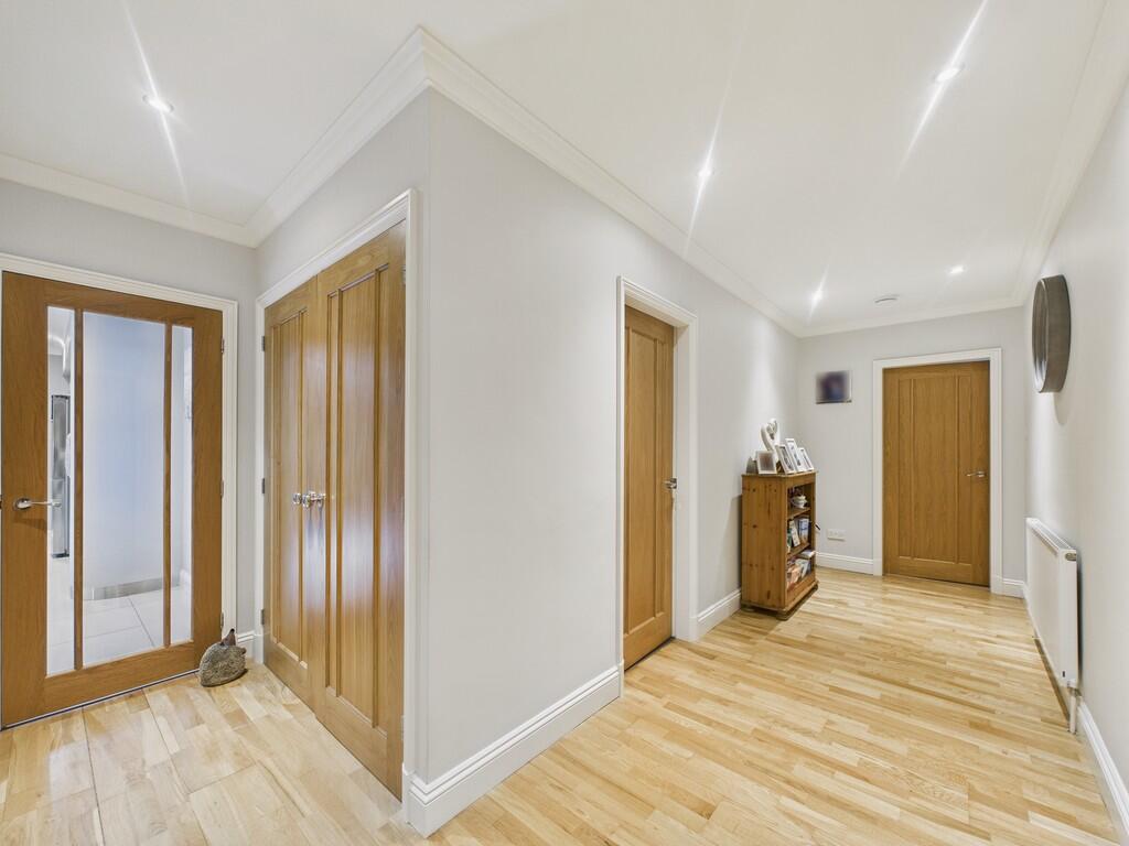 CAM04092G0-PR0099...